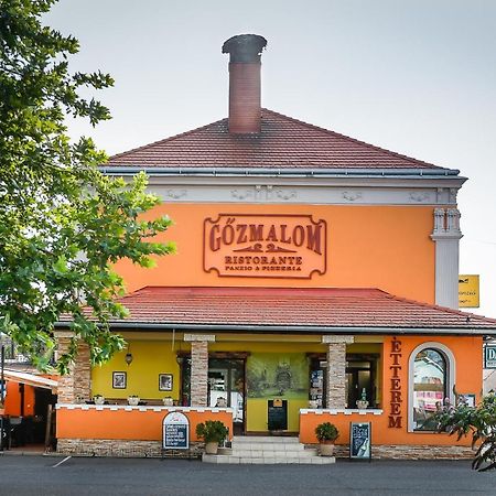 Gozmalom Etterem Es Panzio Bed & Breakfast Körmend Exterior foto