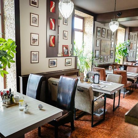 Gozmalom Etterem Es Panzio Bed & Breakfast Körmend Exterior foto