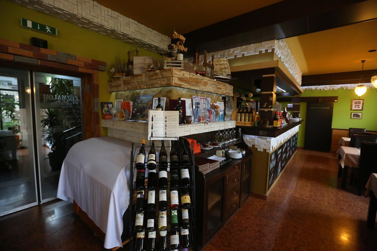 Gozmalom Etterem Es Panzio Bed & Breakfast Körmend Exterior foto