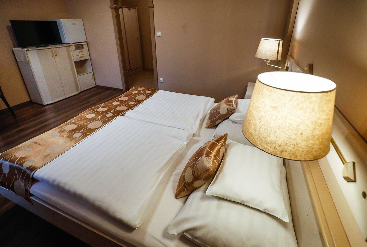 Gozmalom Etterem Es Panzio Bed & Breakfast Körmend Exterior foto
